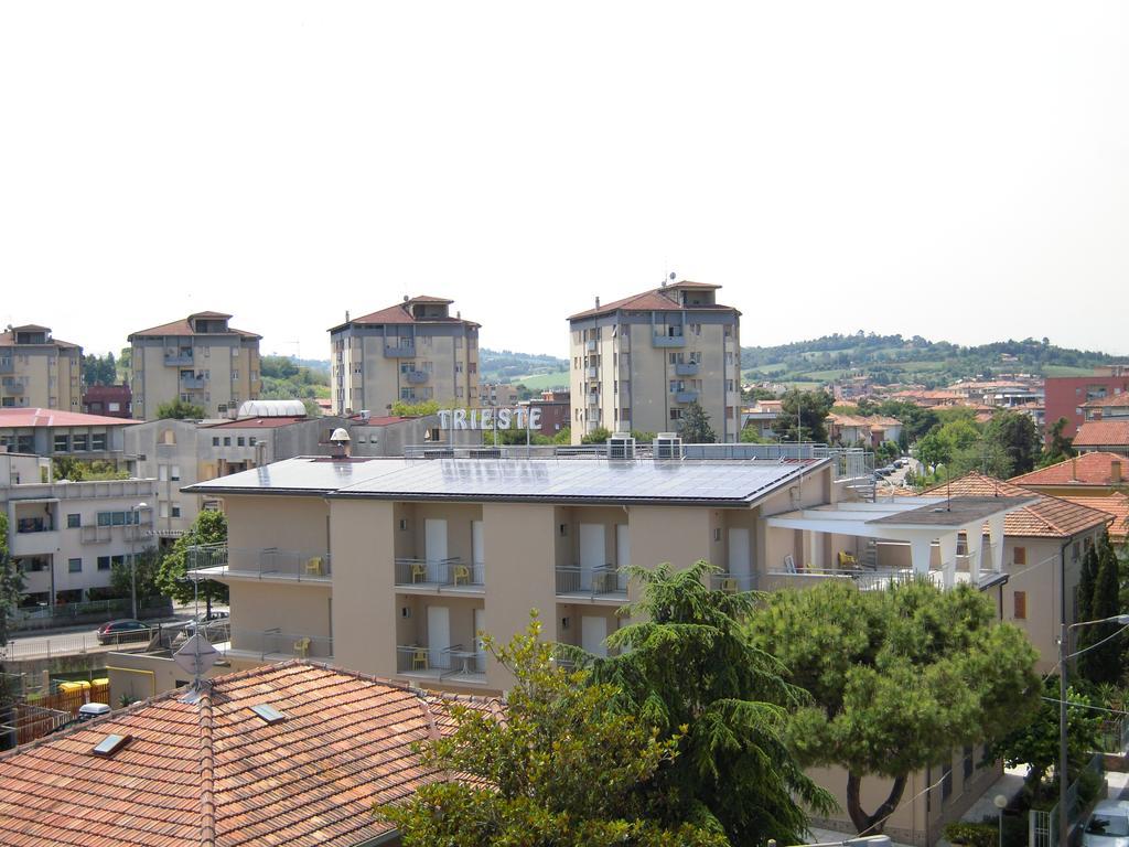 Hotel Trieste Senigallia Exterior foto